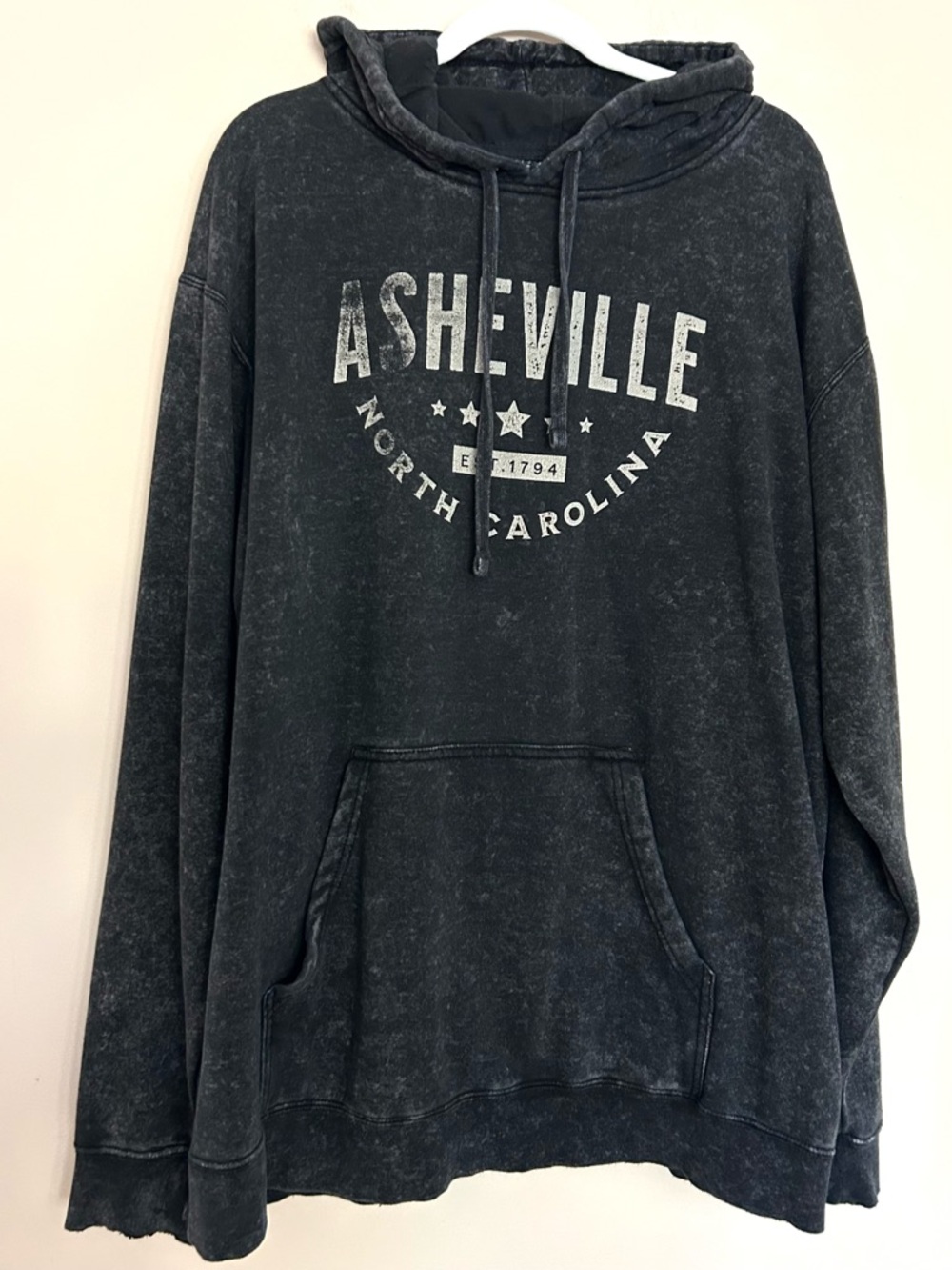 ♦️Washed Black Men’s Asheville North Carolina Graphic Pullover Hoodie